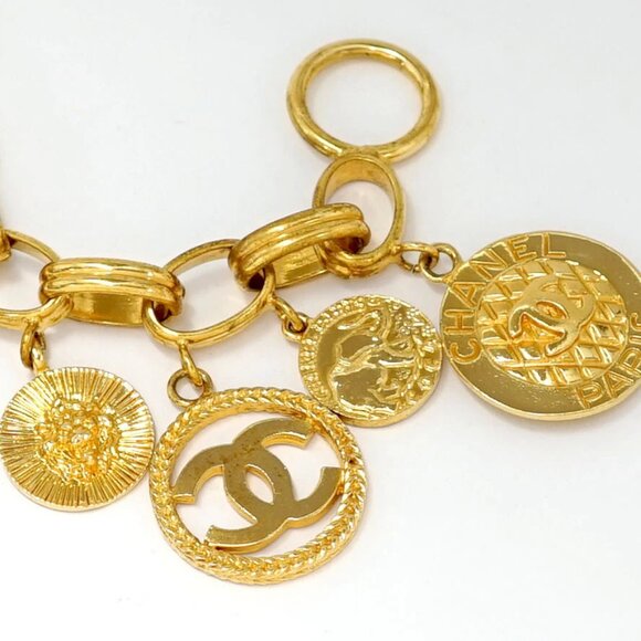 CHANEL CC Coco PARIS Multi Charm Toggle Bracelet 7" Gold Tone 93A Auth w/Box - Picture 5 of 7